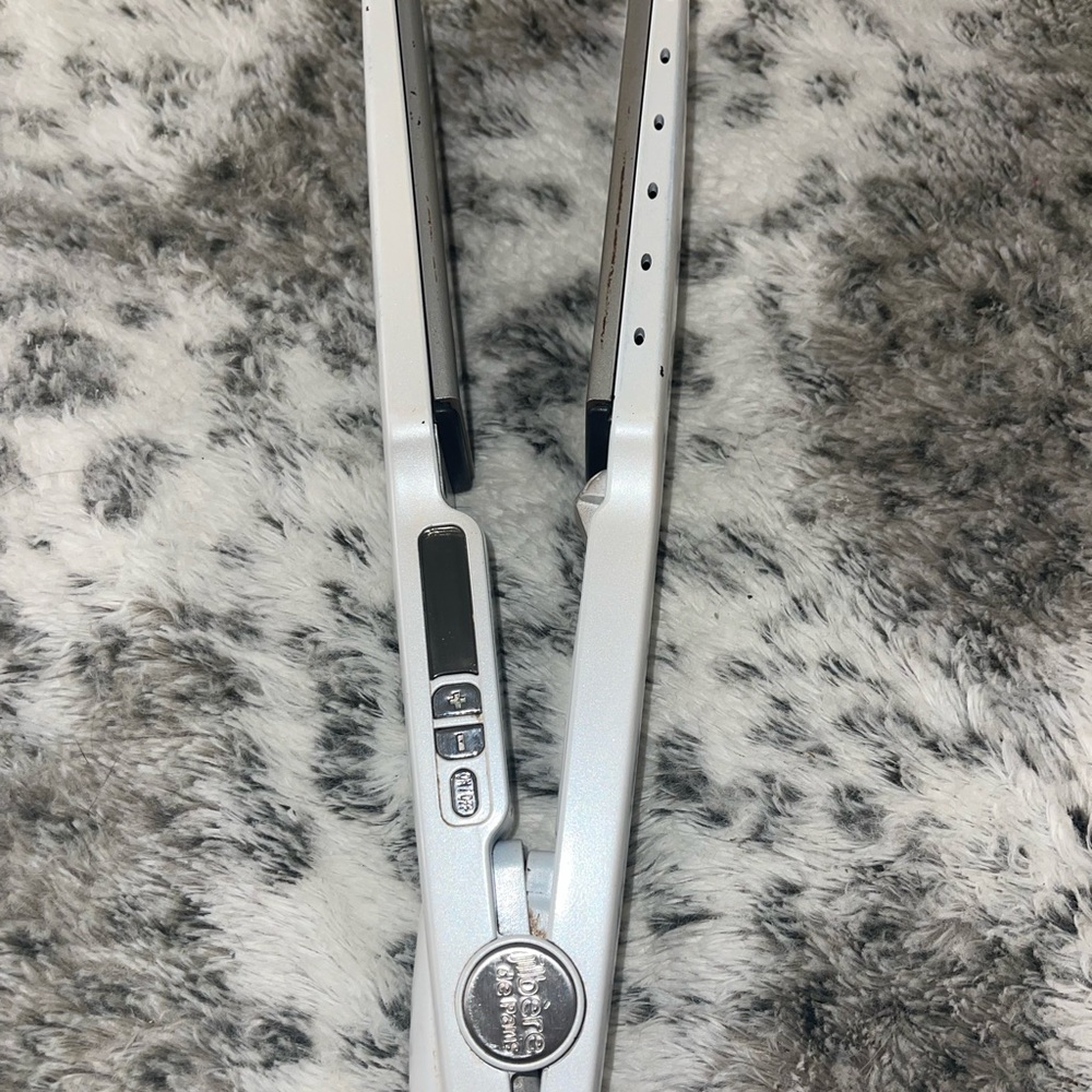 Nano Silver- Jilbere de Paris, thick barrel straightener.